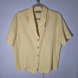 Butter Yellow Short Sleeve‎ Lightweight Button Down Womens XL